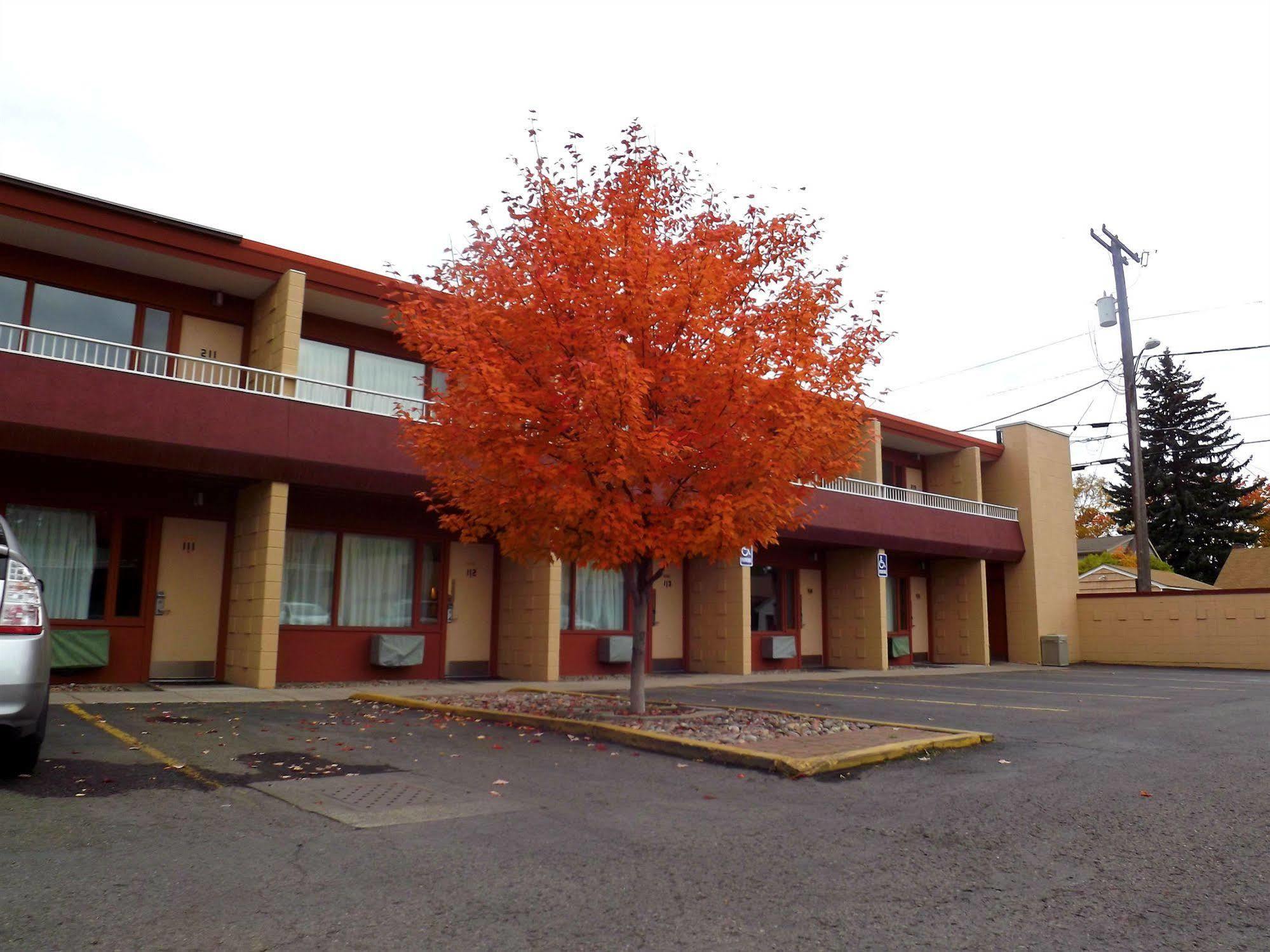 Travelodge By Wyndham Kalispell Extérieur photo